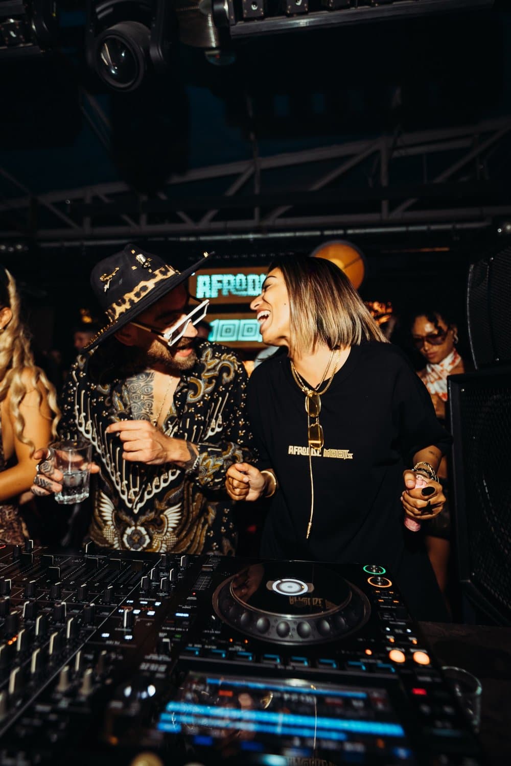 Afrodise x Moots Aaron Sevilla - Claudia Leon